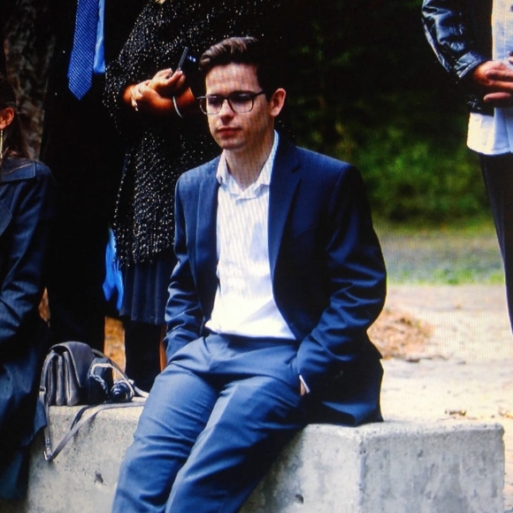 Meet your Posher, Travis - Picture 1 of 1